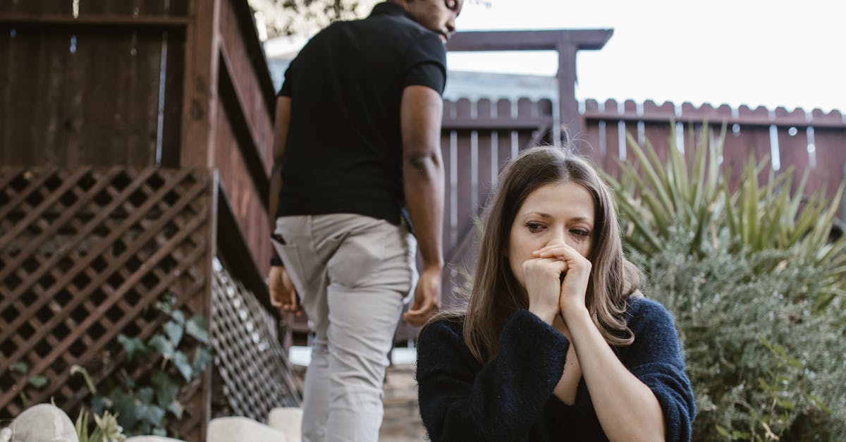 découvrez 'indécisive', une exploration poignante des dilemmes de la vie moderne. plongez dans un récit captivant qui aborde les choix difficiles, les incertitudes et la quête de soi à travers les mésaventures d'un personnage en proie aux doutes. un livre qui résonne avec quiconque a déjà hésité face à un choix.
