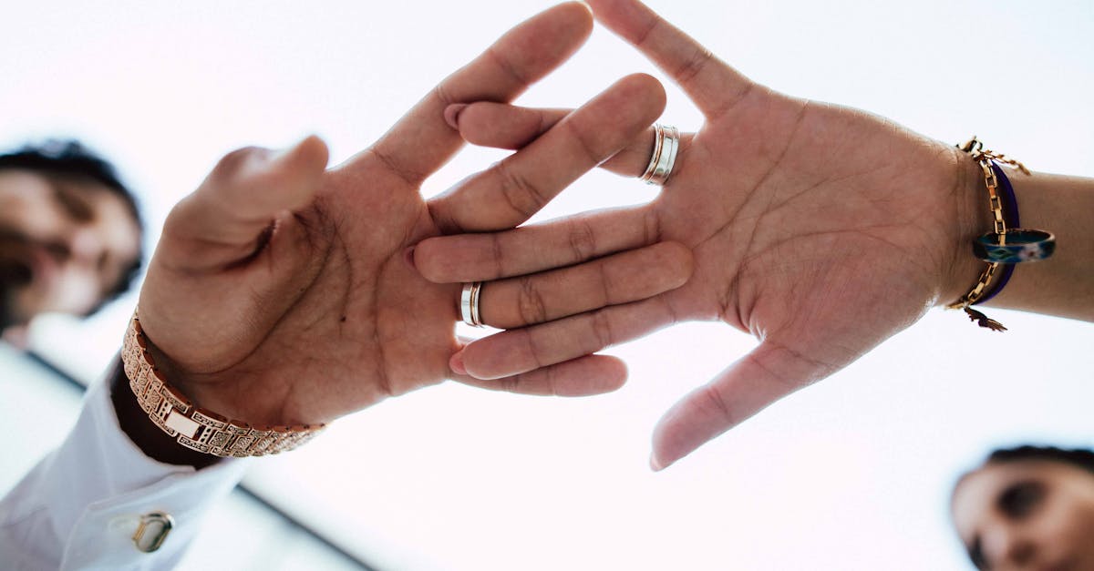 découvrez l'importance de l'engagement dans divers aspects de la vie, que ce soit dans les relations, le travail ou les projets personnels. apprenez à cultiver un sens fort de l'engagement pour atteindre vos objectifs et inspirer les autres.