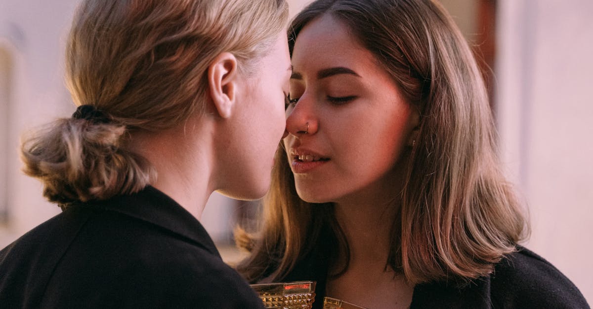 découvrez l'importance du désir d'intimité dans les relations humaines. explorez comment cette quête de connexion émotionnelle et physique peut enrichir votre vie amoureuse et renforcer vos liens avec les autres.
