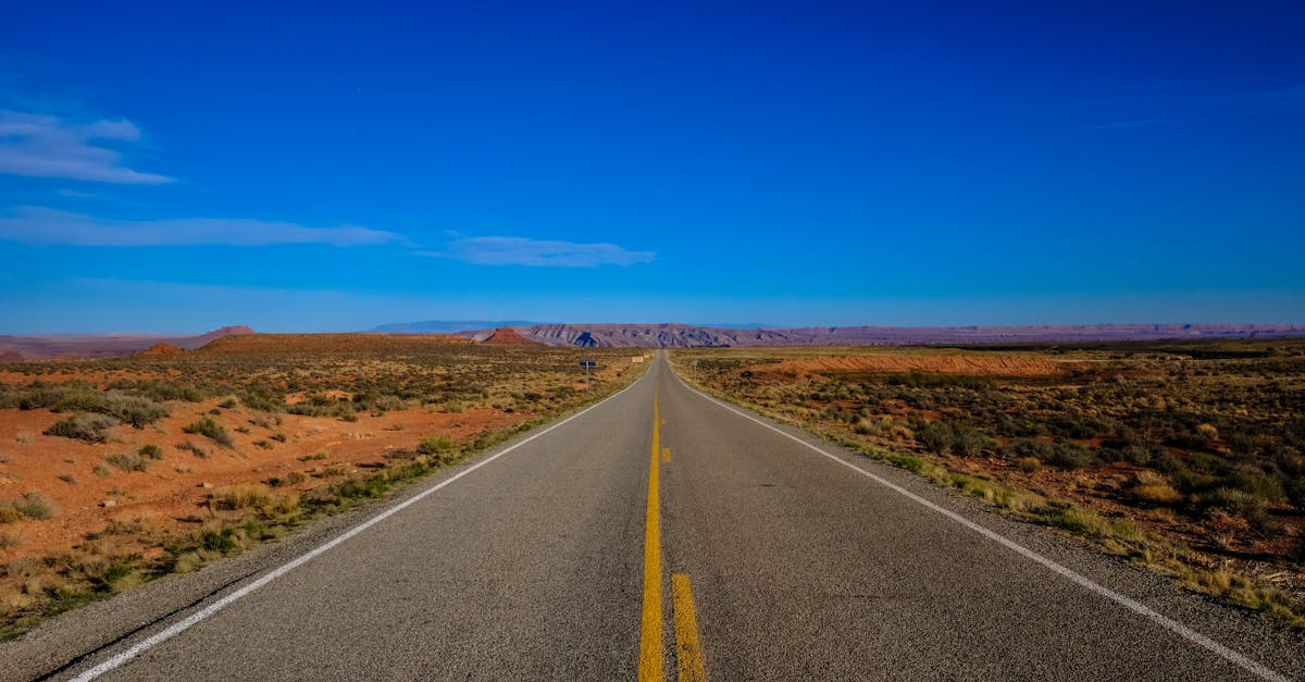 découvrez tout ce que vous devez savoir sur la distance : définition, importance, calculs et applications dans la vie quotidienne. explorez comment la distance influence nos déplacements, nos interactions et nos perceptions du monde qui nous entoure.