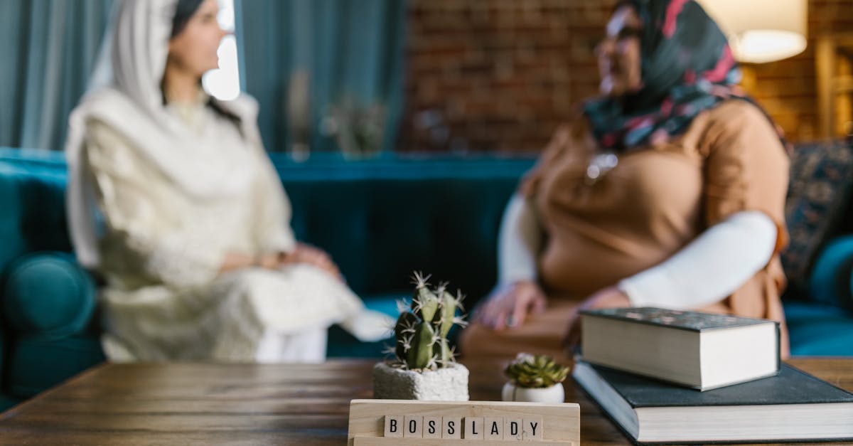 découvrez la force féminine à travers des récits inspirants et des témoignages de femmes qui changent le monde. explorez comment le pouvoir féminin façonne notre société moderne et célèbre la diversité, la résilience et l'autonomisation des femmes.