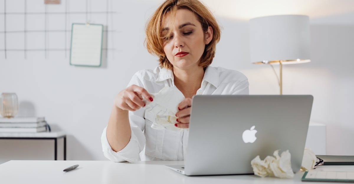 découvrez les subtilités de l'indécision et comment elle influence nos choix quotidiens. explorez des stratégies efficaces pour surmonter l'hésitation et prendre des décisions avec confiance. transformez l'indécis en déterminé !