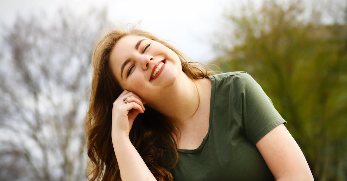 découvrez des habitudes puissantes pour attirer l'amour dans votre vie. apprenez comment cultiver des comportements positifs et renforcer votre confiance en vous afin d'attirer des relations saines et épanouissantes.