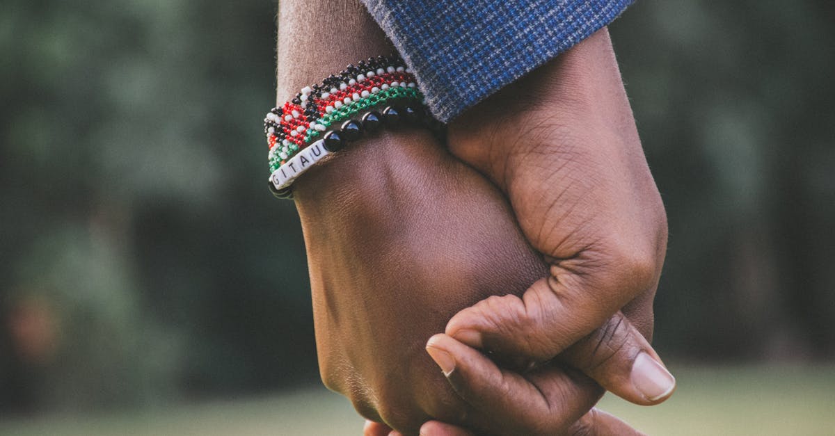 découvrez les clés d'une relation épanouie et durable. explorez des conseils, des astuces et des ressources pour renforcer vos liens affectifs, que ce soit en couple, en amitié ou en famille.