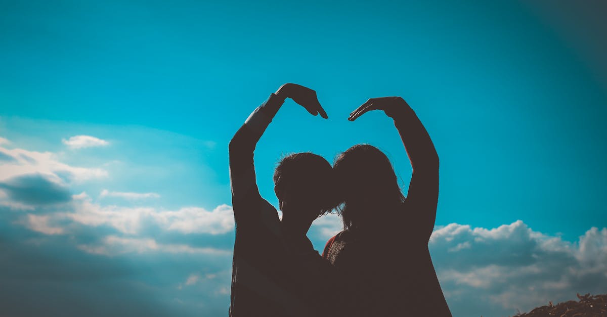 découvrez les clés d'une relation épanouissante : conseils, communication et astuces pour renforcer vos liens affectifs. apprenez comment bâtir une relation saine et durable qui traverse les épreuves du temps.