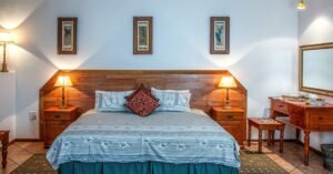 découvrez l'univers douillet de la chambre à coucher : des conseils d'aménagement, des idées de décoration et des astuces pour créer un espace paisible et reposant, adapté à vos besoins et à votre style.