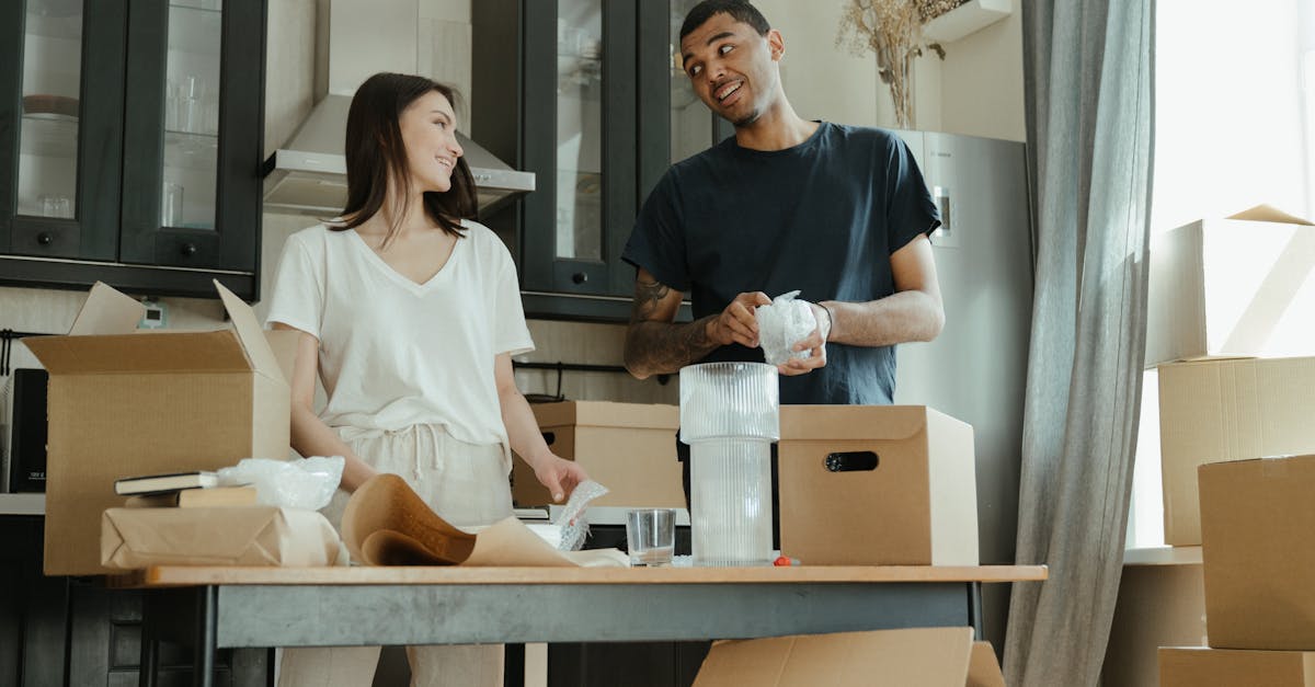 découvrez les enjeux, les bénéfices et les défis de la cohabitation. apprenez comment vivre ensemble, que ce soit avec des amis, des partenaires ou en colocation, tout en respectant l'espace personnel et en favorisant une ambiance harmonieuse.