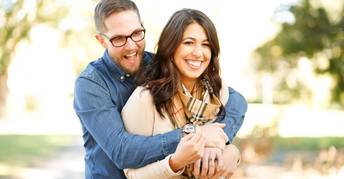 découvrez les meilleures astuces de flirt pour séduire avec confiance et charmer en toute simplicité. apprenez à établir un contact, à lire les signes et à créer une connexion authentique grâce à nos conseils pratiques.